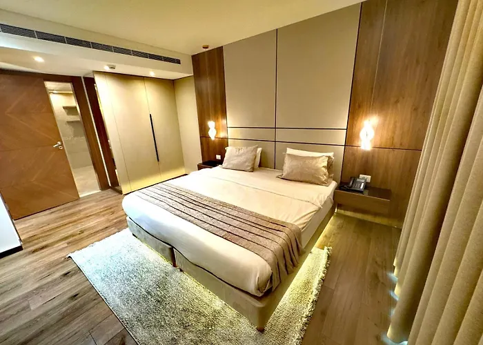 King Suites Hotel